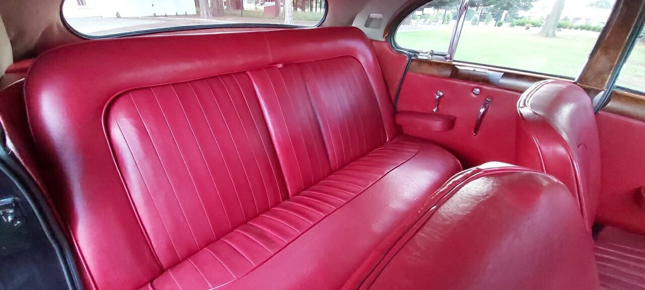 1952 JAGUAR MK VII SEDAN