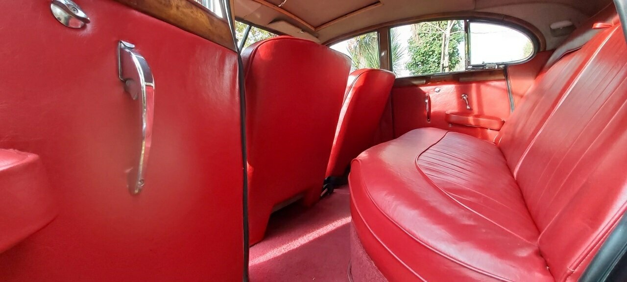 1952 JAGUAR MK VII SEDAN