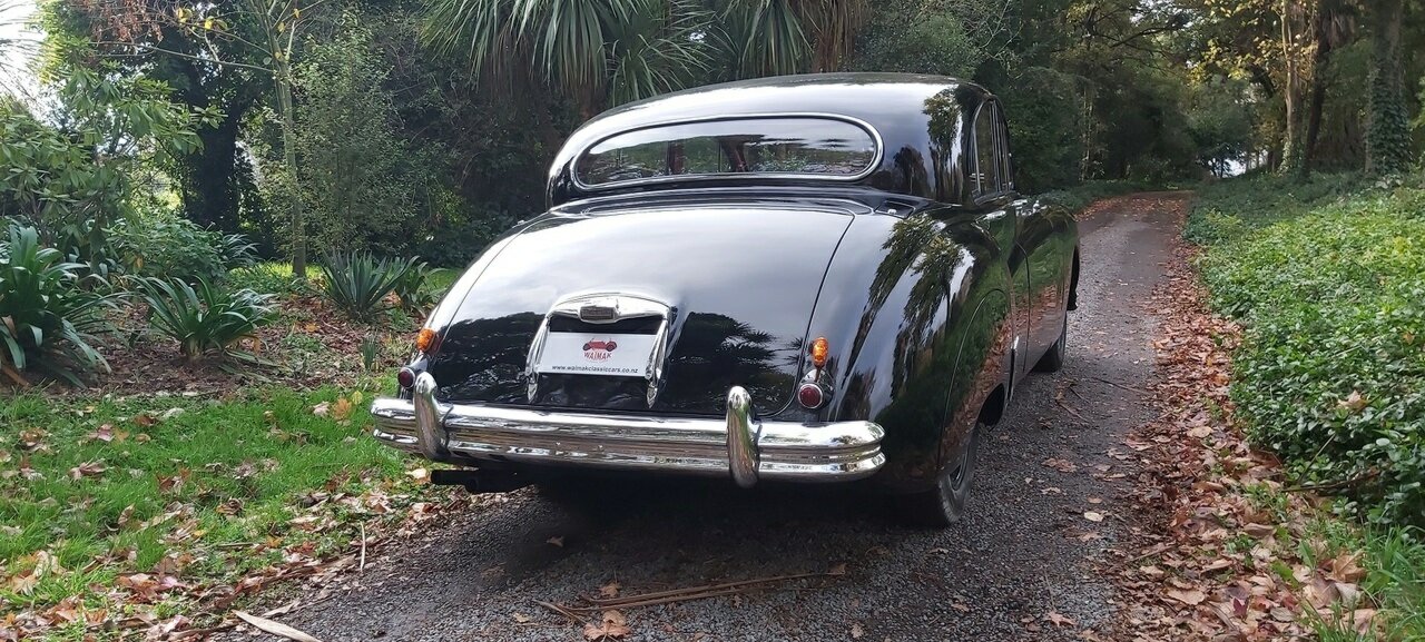 1952 JAGUAR MK VII SEDAN