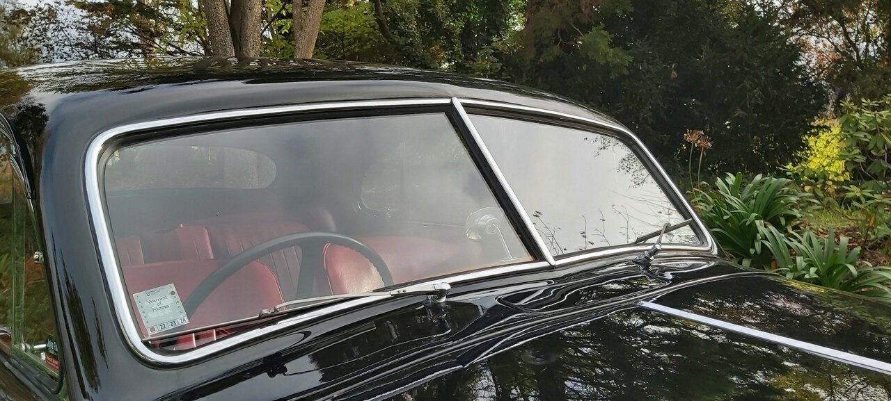 1952 JAGUAR MK VII SEDAN