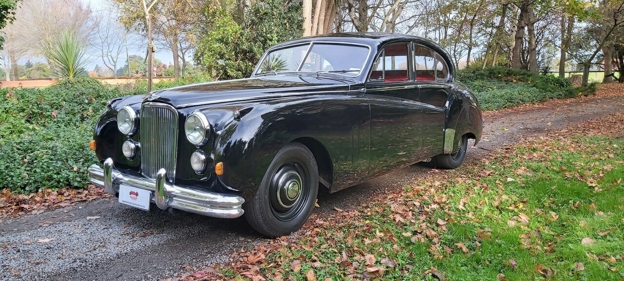 1952 JAGUAR MK VII SEDAN