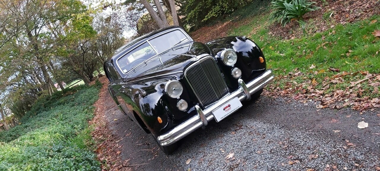 1952 JAGUAR MK VII SEDAN