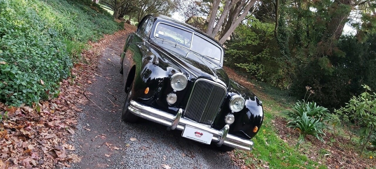 1952 JAGUAR MK VII SEDAN