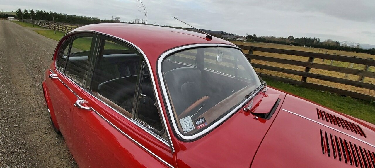 1961 JAGUAR MK II 3.8 4 SP MAN + OVERDRIVE 4D SEDAN