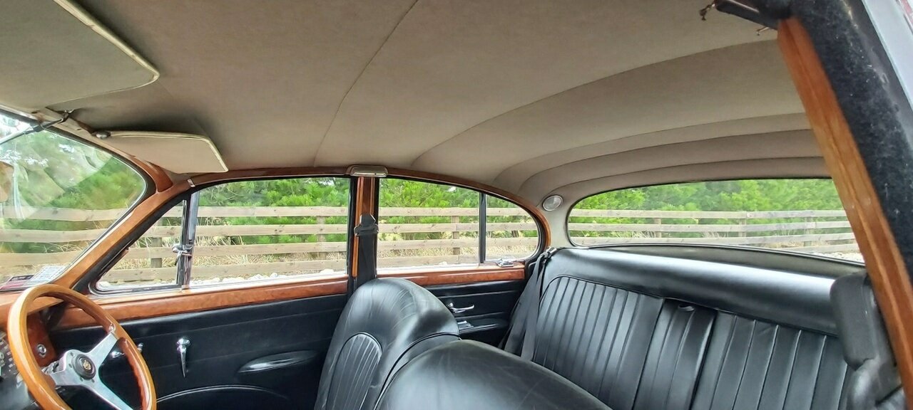 1961 JAGUAR MK II 3.8 4 SP MAN + OVERDRIVE 4D SEDAN