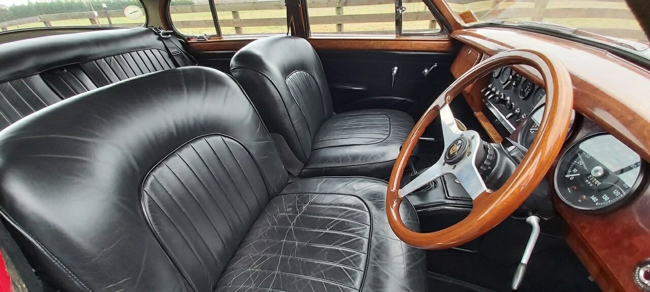 1961 JAGUAR MK II 3.8 4 SP MAN + OVERDRIVE 4D SEDAN