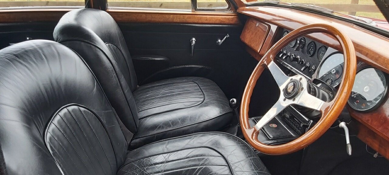 1961 JAGUAR MK II 3.8 4 SP MAN + OVERDRIVE 4D SEDAN
