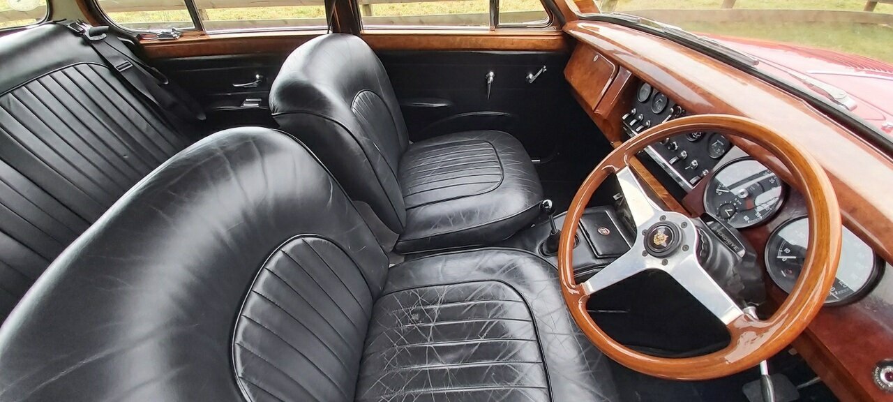 1961 JAGUAR MK II 3.8 4 SP MAN + OVERDRIVE 4D SEDAN