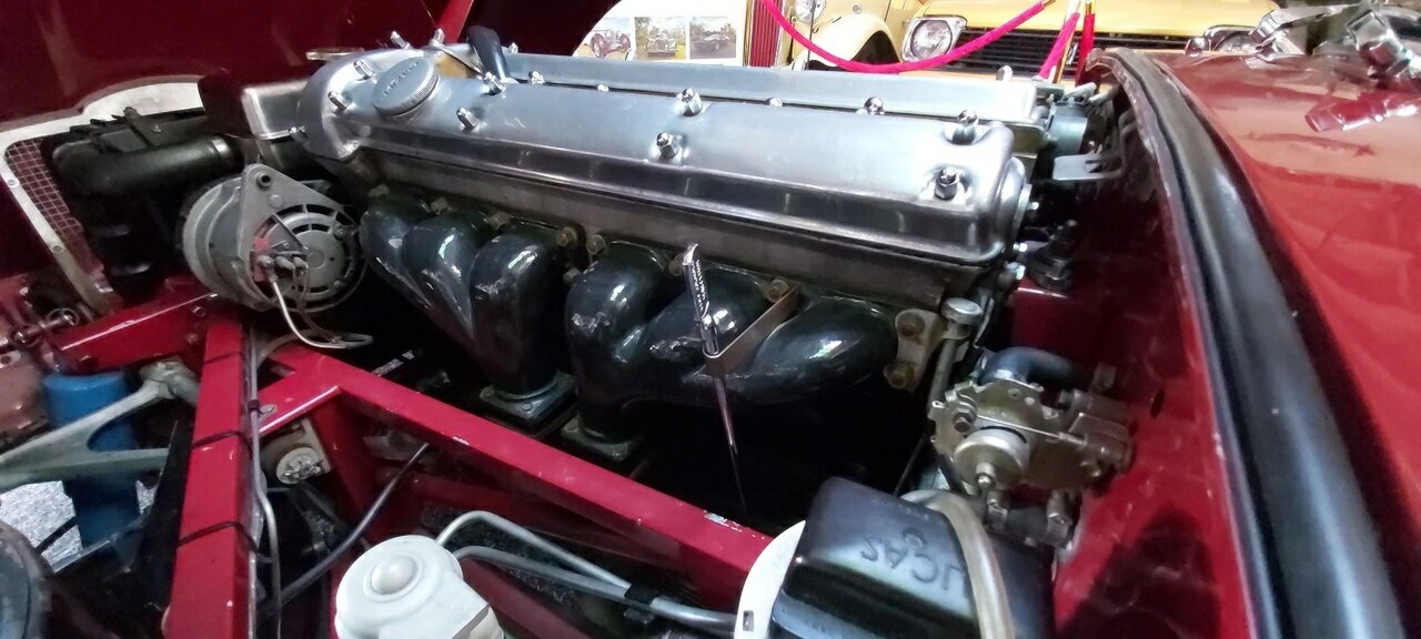 1973 JAGUAR E TYPE SERIES 3 2+2 5.3 3 SP AUTOMATIC 2D COUPE