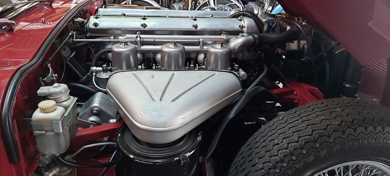 1973 JAGUAR E TYPE SERIES 3 2+2 5.3 3 SP AUTOMATIC 2D COUPE