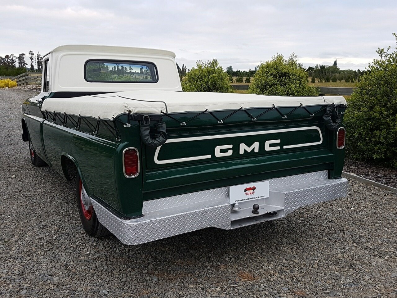 1962 GMC C10 AUTOMATIC UTILITY