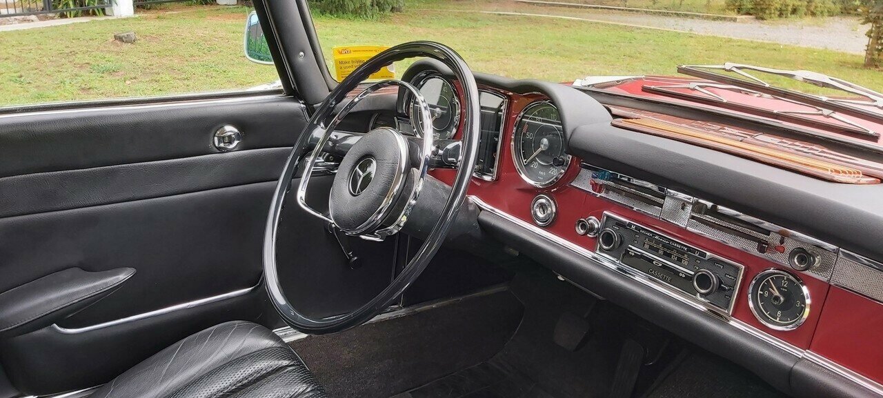 1964 MERCEDES-BENZ 230 SL AUTOMATIC CABRIOLET