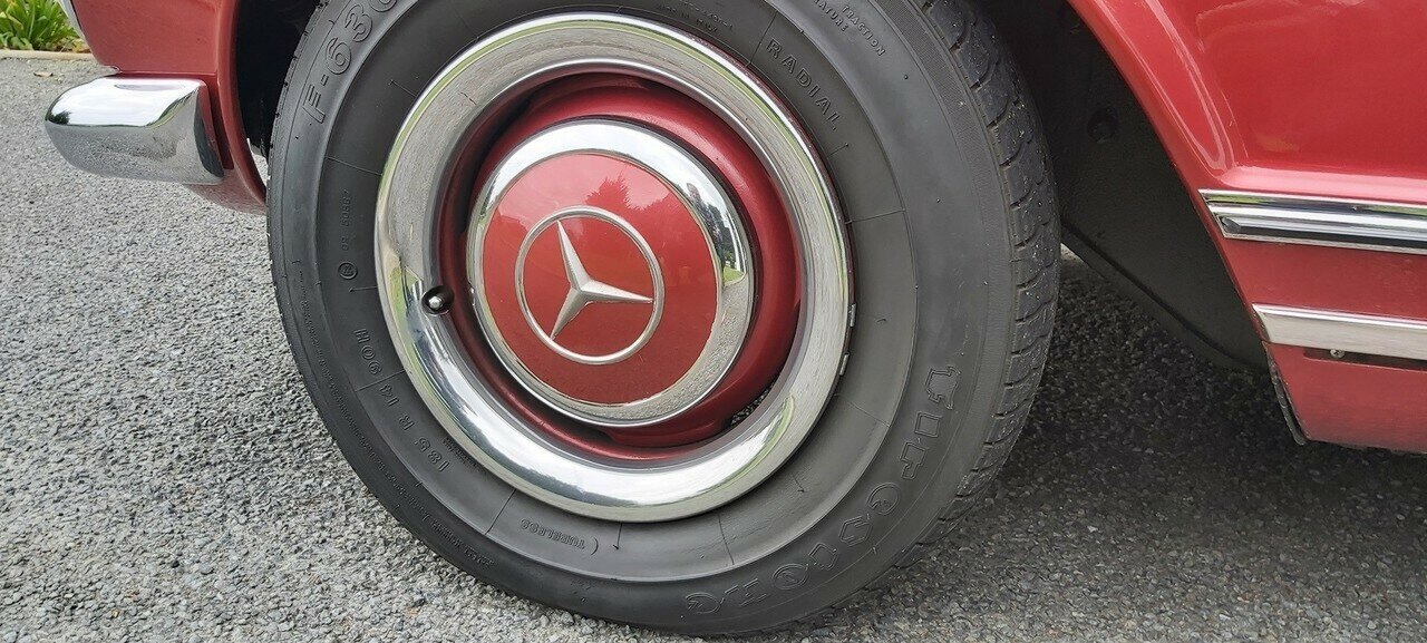 1964 MERCEDES-BENZ 230 SL AUTOMATIC CABRIOLET