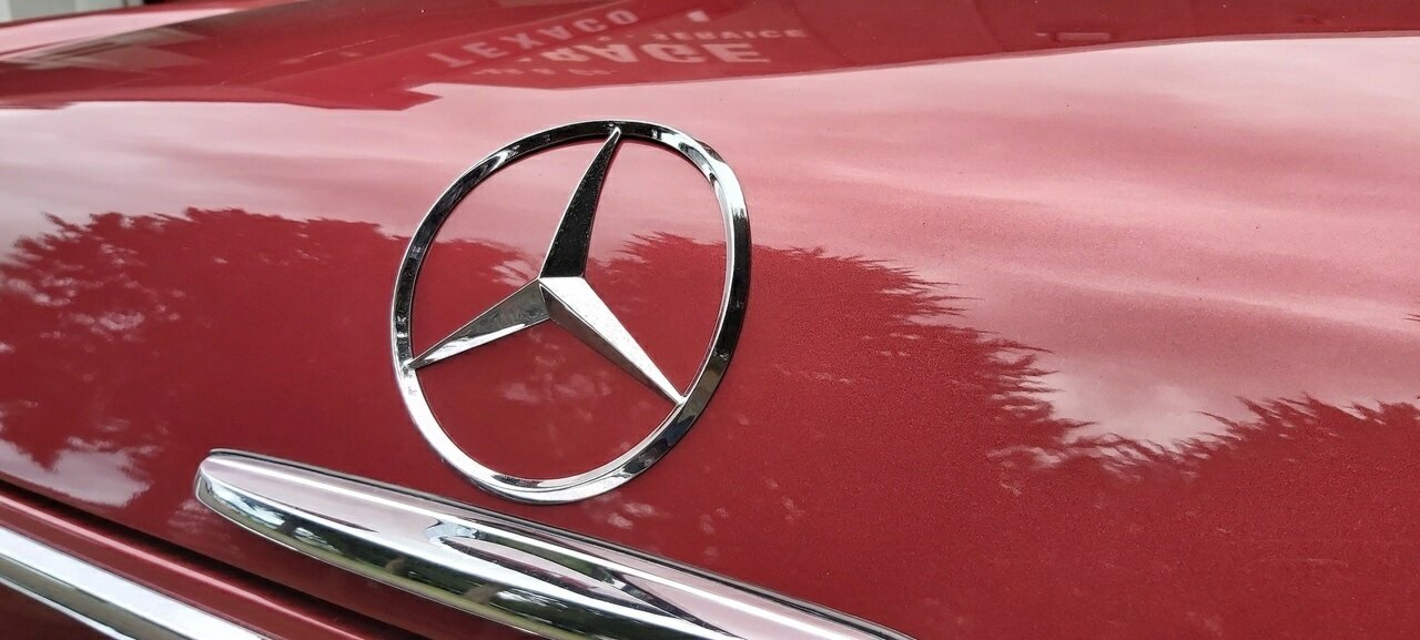 1964 MERCEDES-BENZ 230 SL AUTOMATIC CABRIOLET