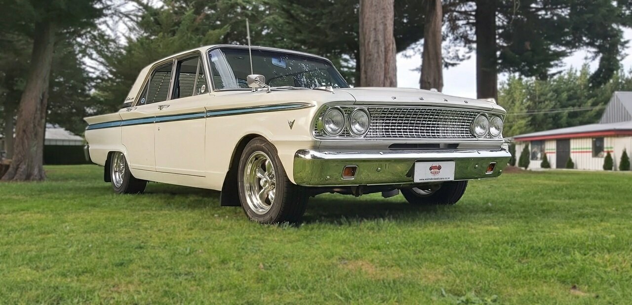 1963 FORD FAIRLANE COMPACT 500 AUTOMATIC SEDAN