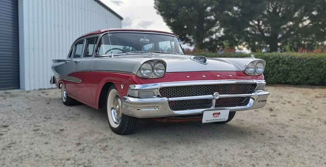1958 FORD CUSTOM 300 AUTOMATIC SEDAN