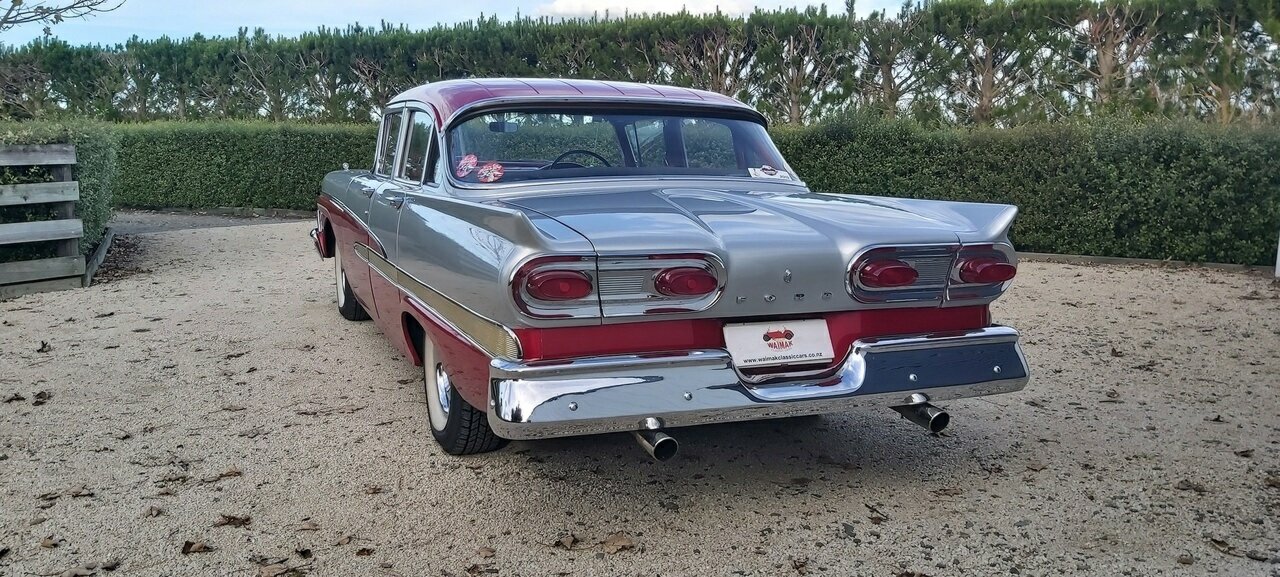 1958 FORD CUSTOM 300 AUTOMATIC SEDAN
