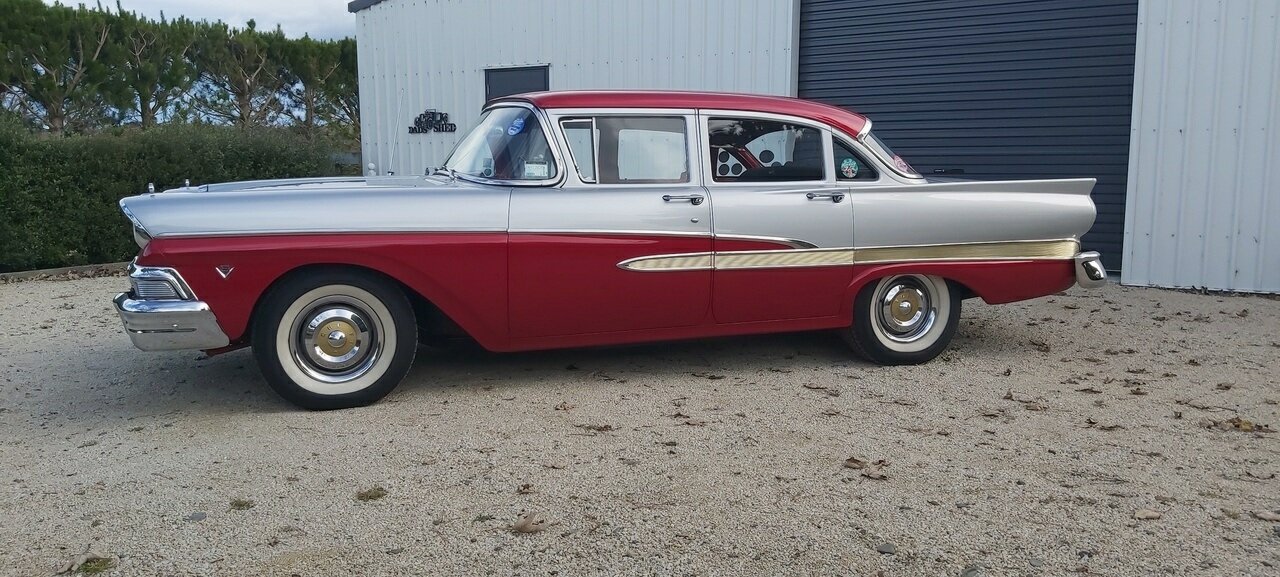 1958 FORD CUSTOM 300 AUTOMATIC SEDAN
