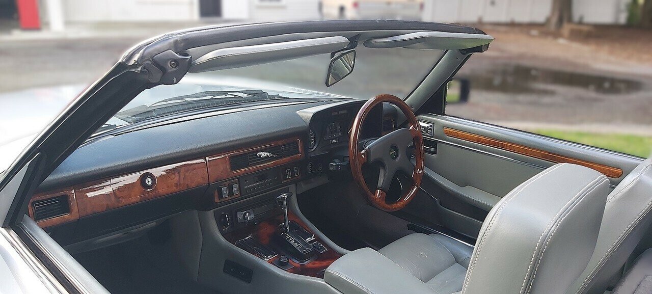 1990 JAGUAR XJS V12 3 SP AUTOMATIC 2D CONVERTIBLE
