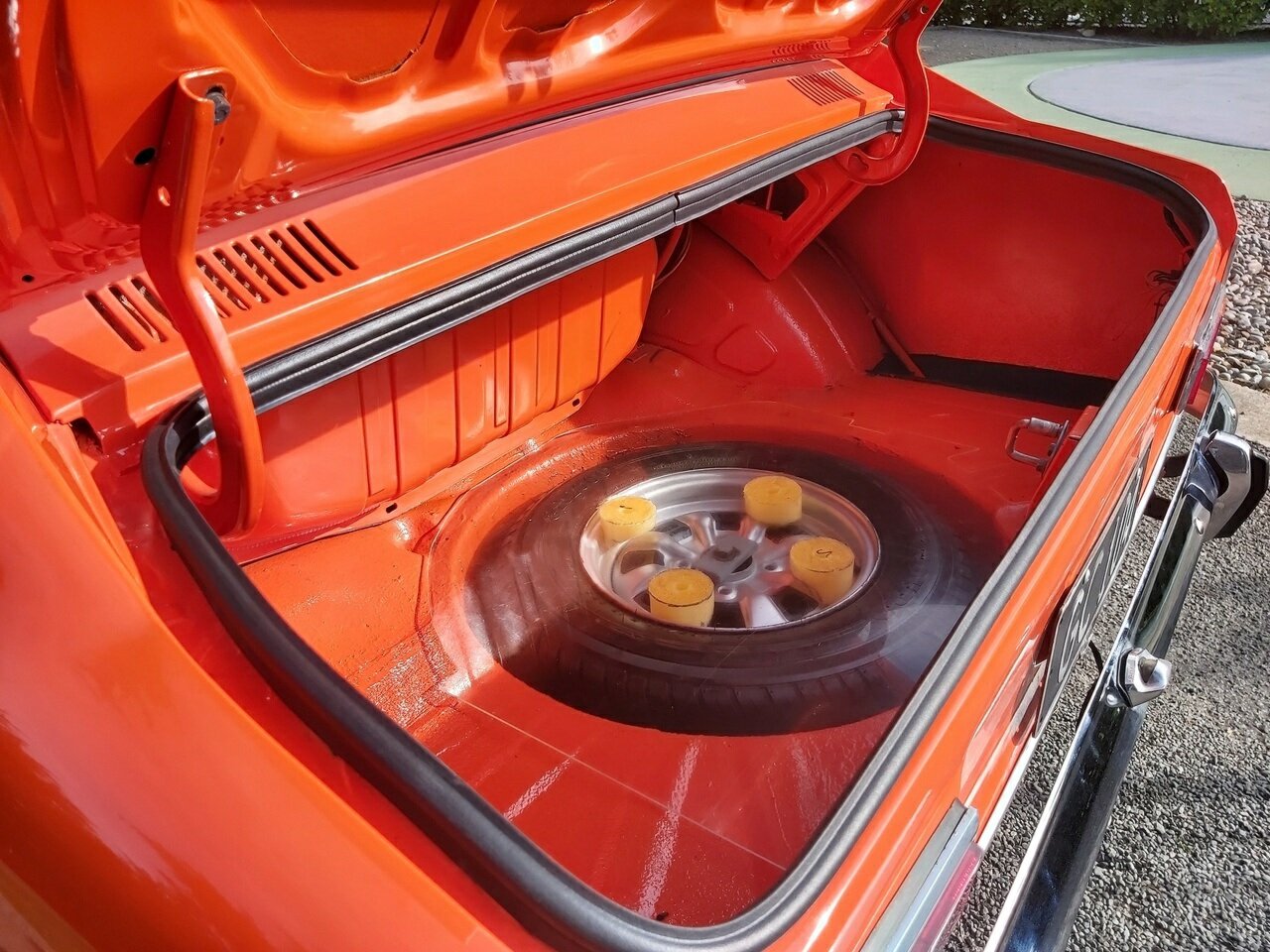 1972 FORD CAPRI 2.0LTR MANUAL 2D COUPE