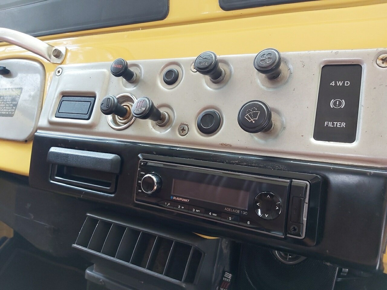 1983 TOYOTA LANDCRUISER SWB (4x4) 4 SP MANUAL 4X4 2D HARDTOP