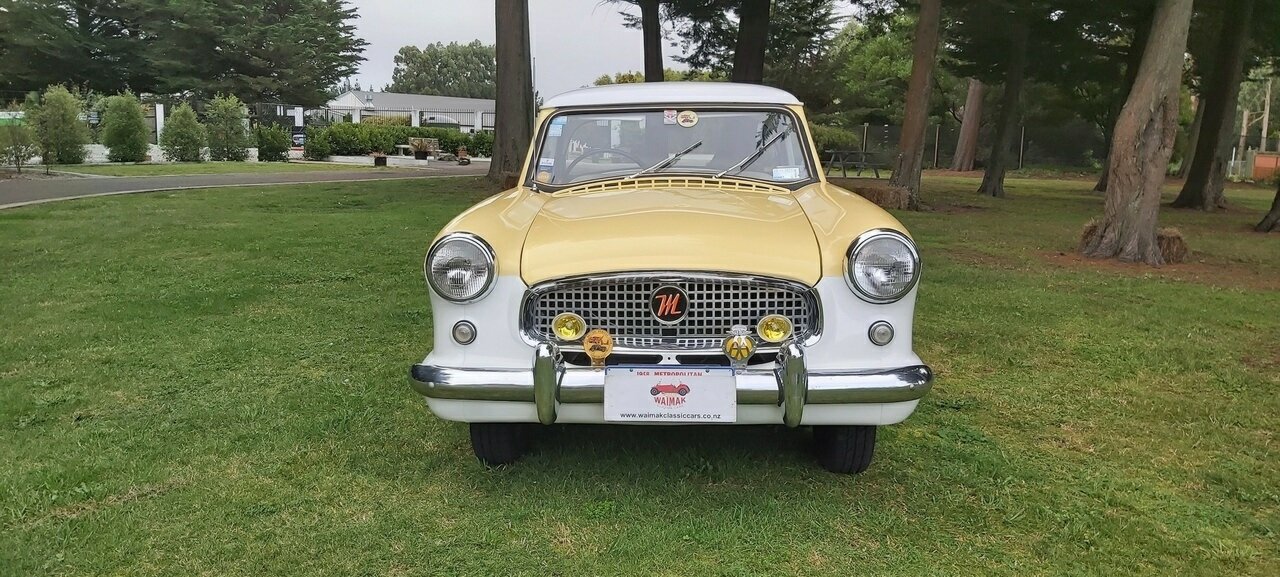 1958 NASH METROPOLITAN SERIES III COUPE