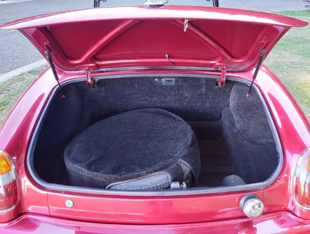 1994 MG RV8 ROADSTER