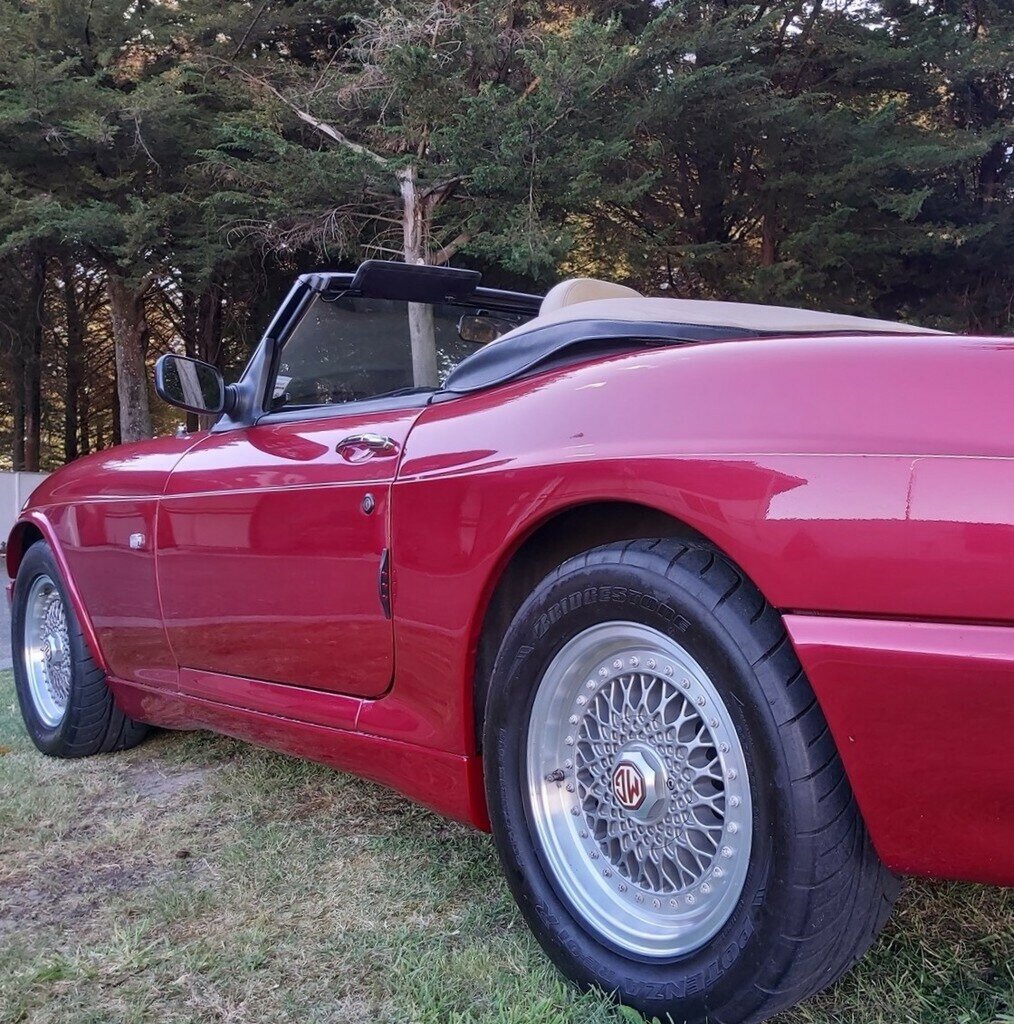 1994 MG RV8 ROADSTER