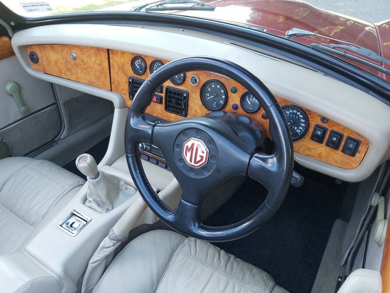 1994 MG RV8 ROADSTER