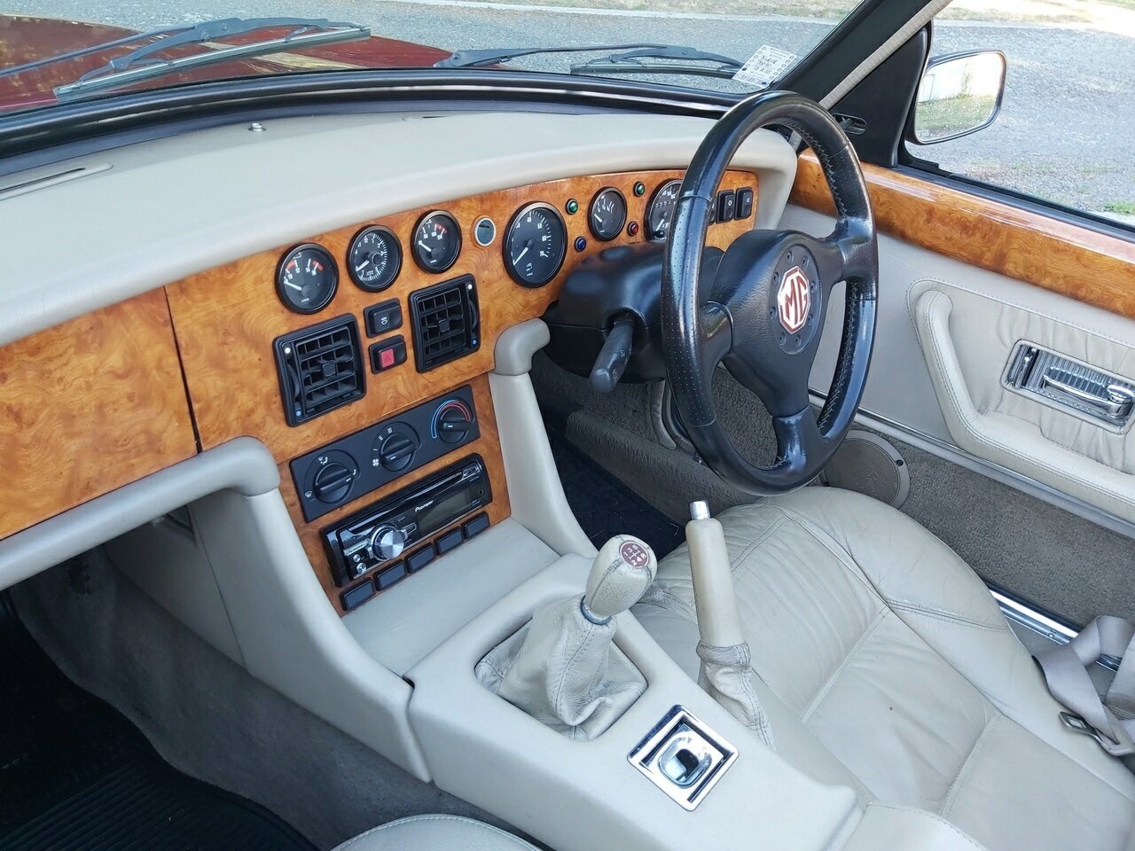 1994 MG RV8 ROADSTER