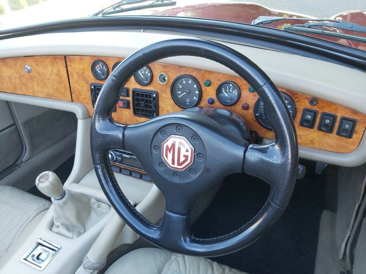 1994 MG RV8 ROADSTER