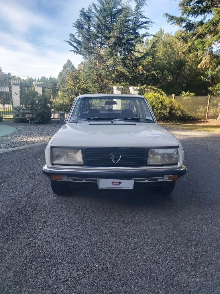 1977 LANCIA BETA 2000 5 SP MANUAL 4D SEDAN