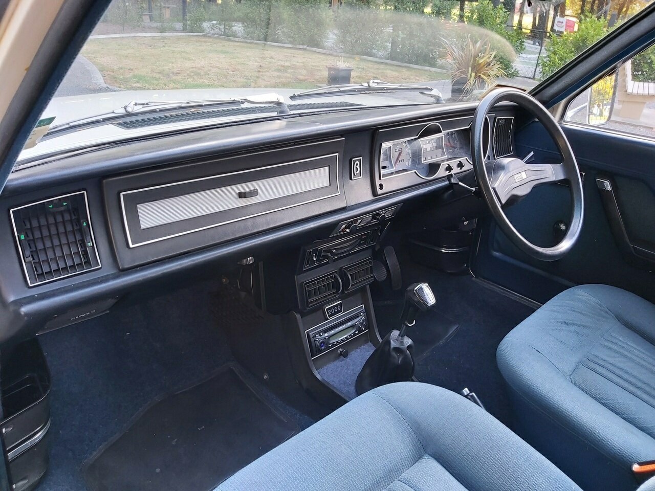 1977 LANCIA BETA 2000 5 SP MANUAL 4D SEDAN