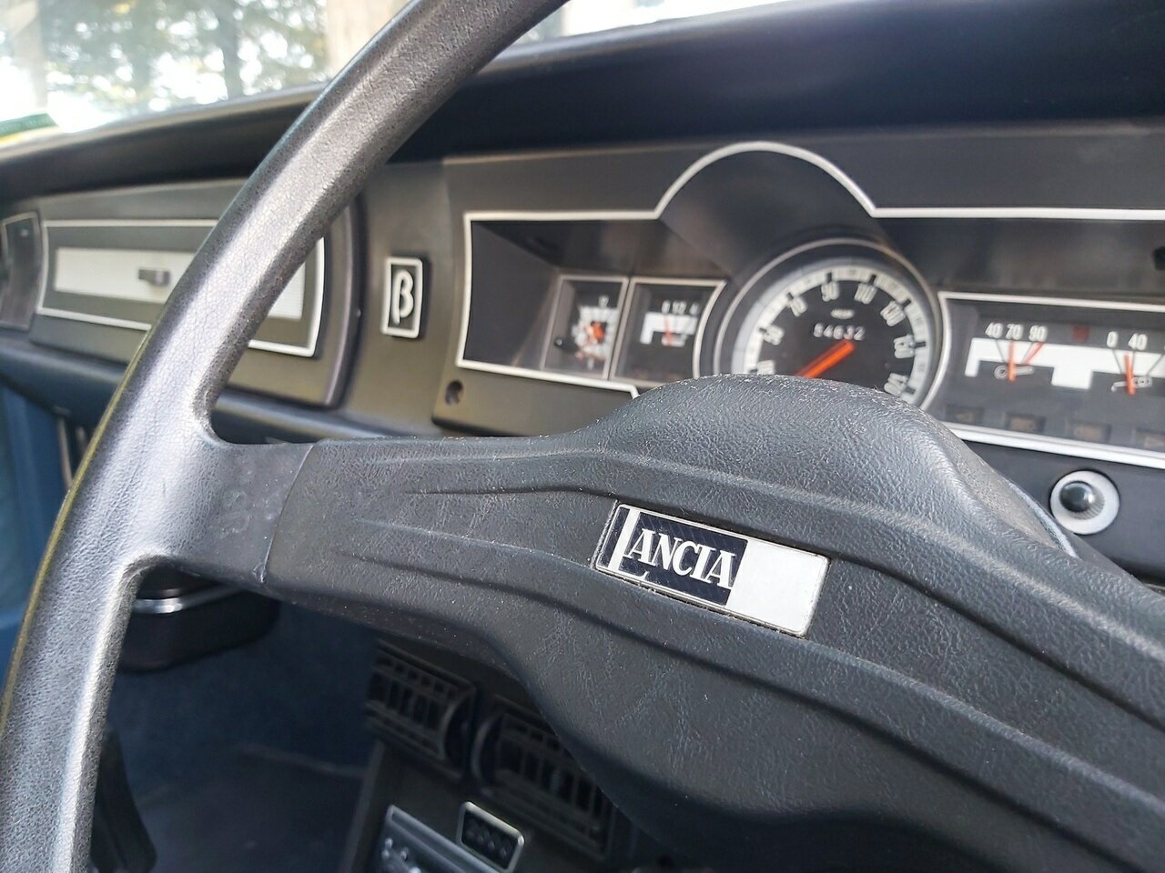 1977 LANCIA BETA 2000 5 SP MANUAL 4D SEDAN