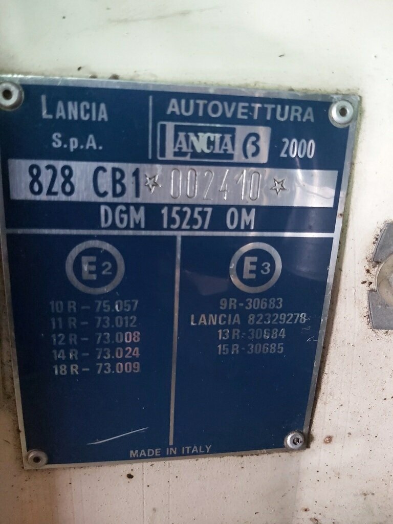 1977 LANCIA BETA 2000 5 SP MANUAL 4D SEDAN