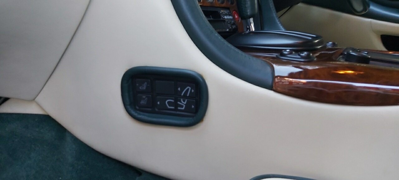 1995 ASTON MARTIN DB7 4 SP AUTOMATIC 2D COUPE