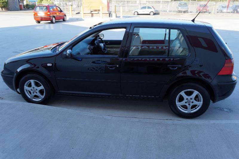 2002 VOLKSWAGEN GOLF GL