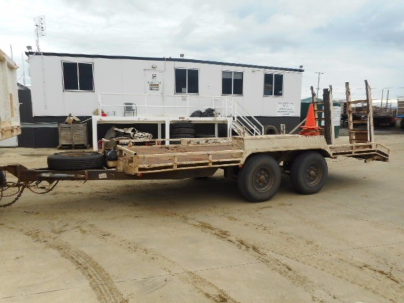 1985 Custom TagPlant(with ramps) Pig Trailer