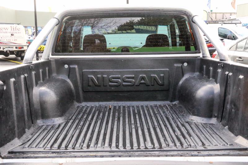 2006 NISSAN NAVARA DX D22
