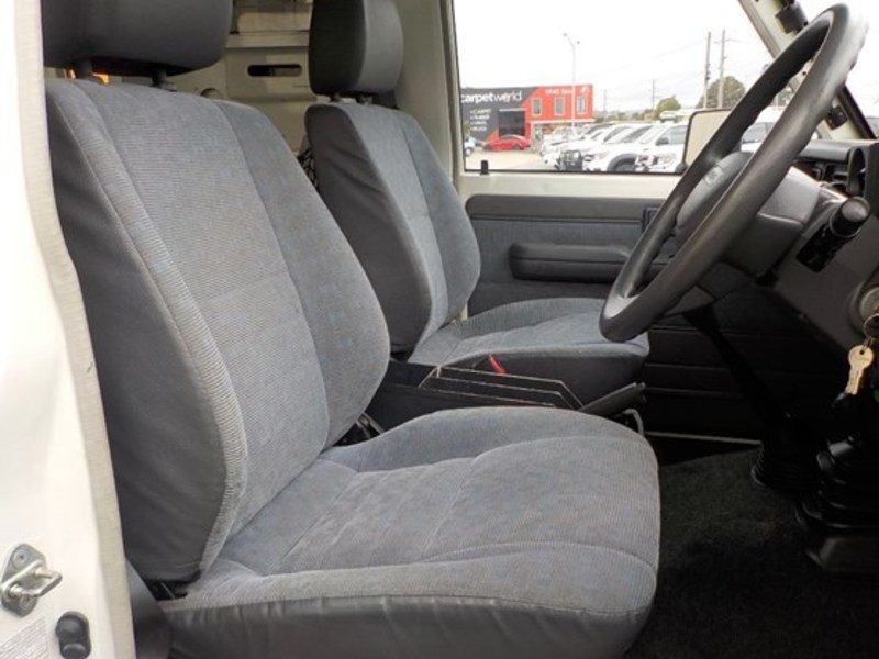 2006 TOYOTA LANDCRUISER RV TROOPCARRIER HDJ78R