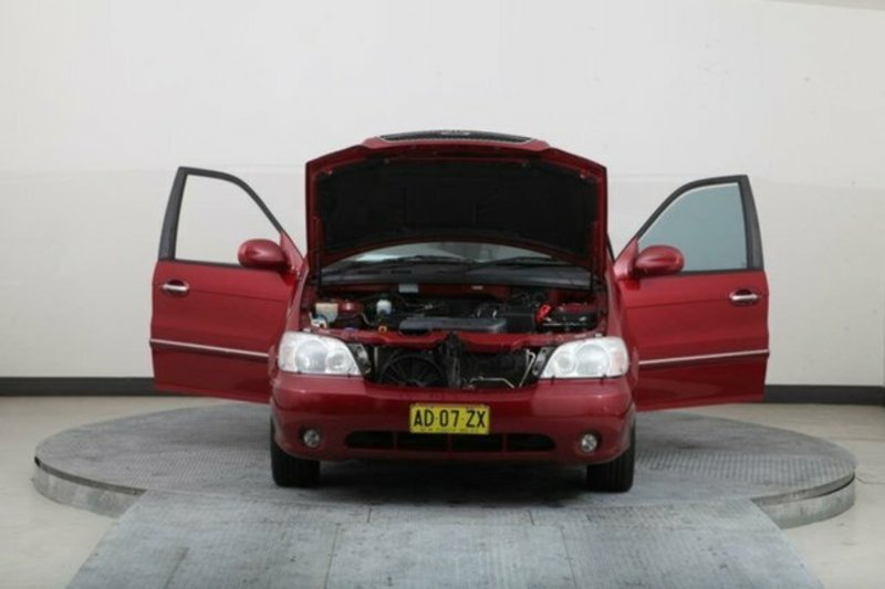 2005 KIA CARNIVAL LS KV11