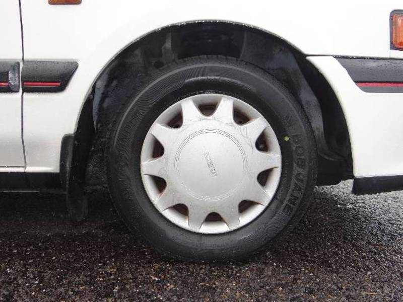 1995 MAZDA 323 PROTEGE