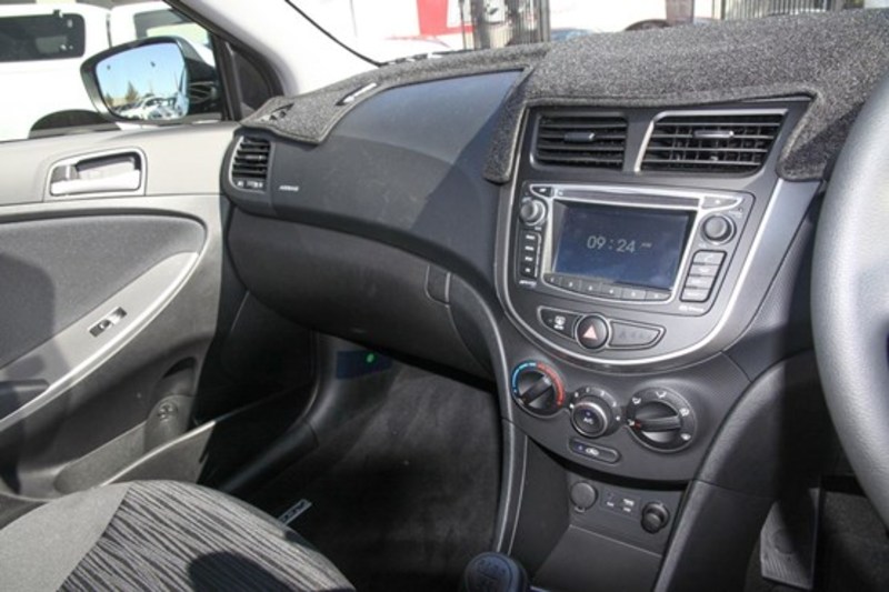 2015 HYUNDAI ACCENT ACTIVE RB3