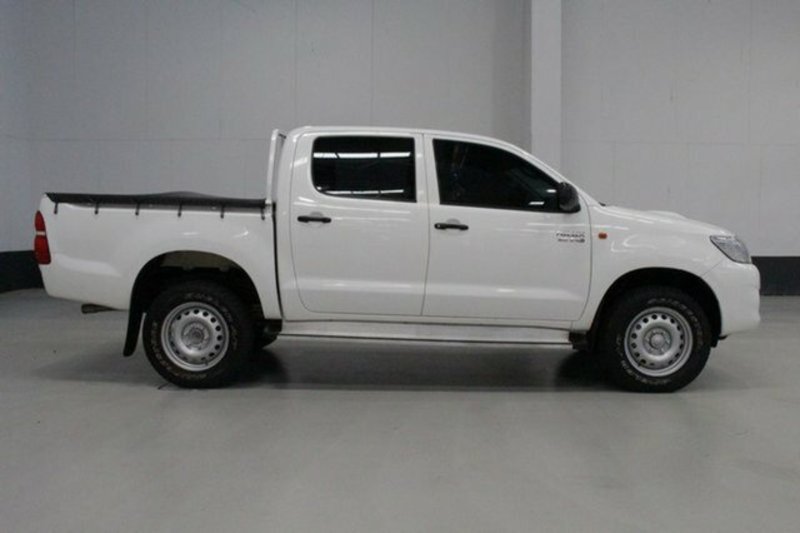 2014 TOYOTA HILUX SR (4x4) KUN26R MY14