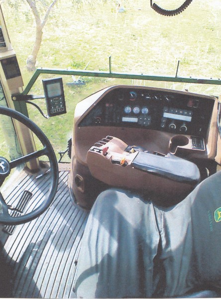 1998 JOHN DEERE 8400 TRACTOR