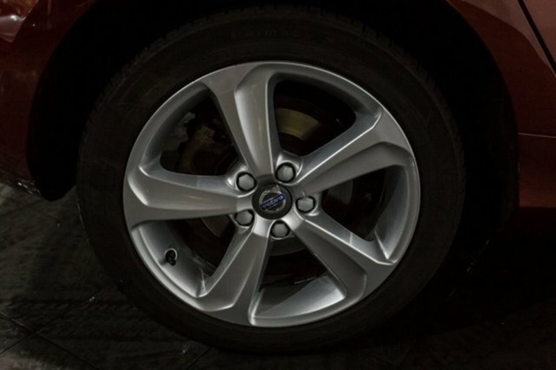 2015 VOLVO V40 T4 LUXURY M MY15