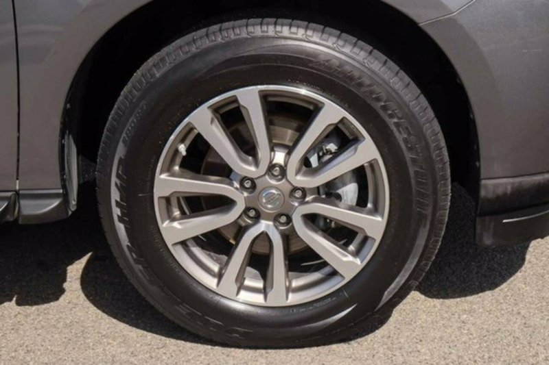 2015 NISSAN PATHFINDER ST (4x2) R52