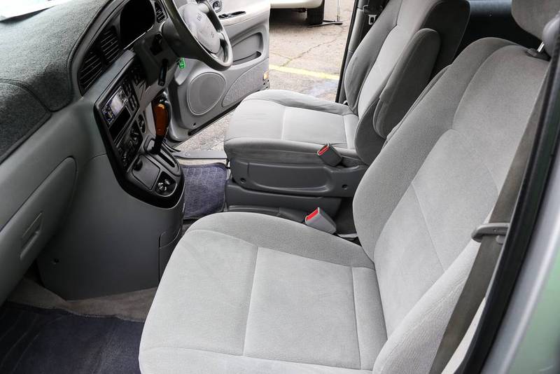 2005 KIA CARNIVAL LS KV11