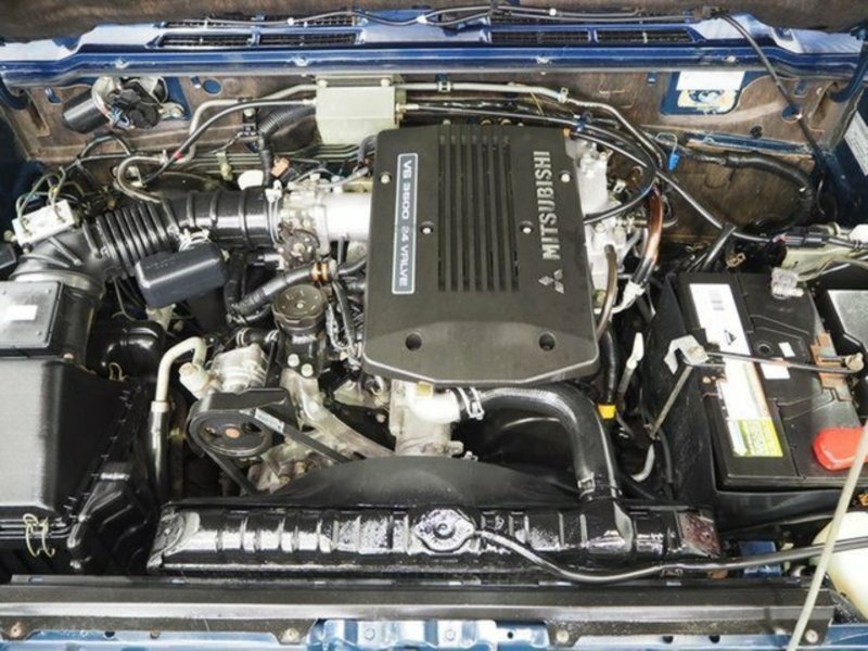 1998 MITSUBISHI PAJERO GLS LWB (4x4) NL