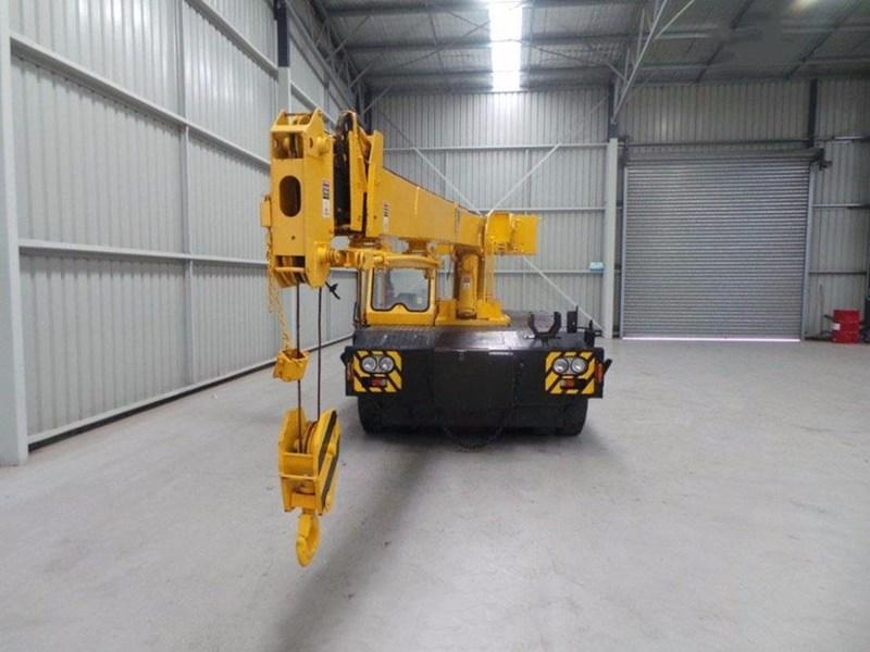 1985 IHI PICROVER MOBILE CRANE